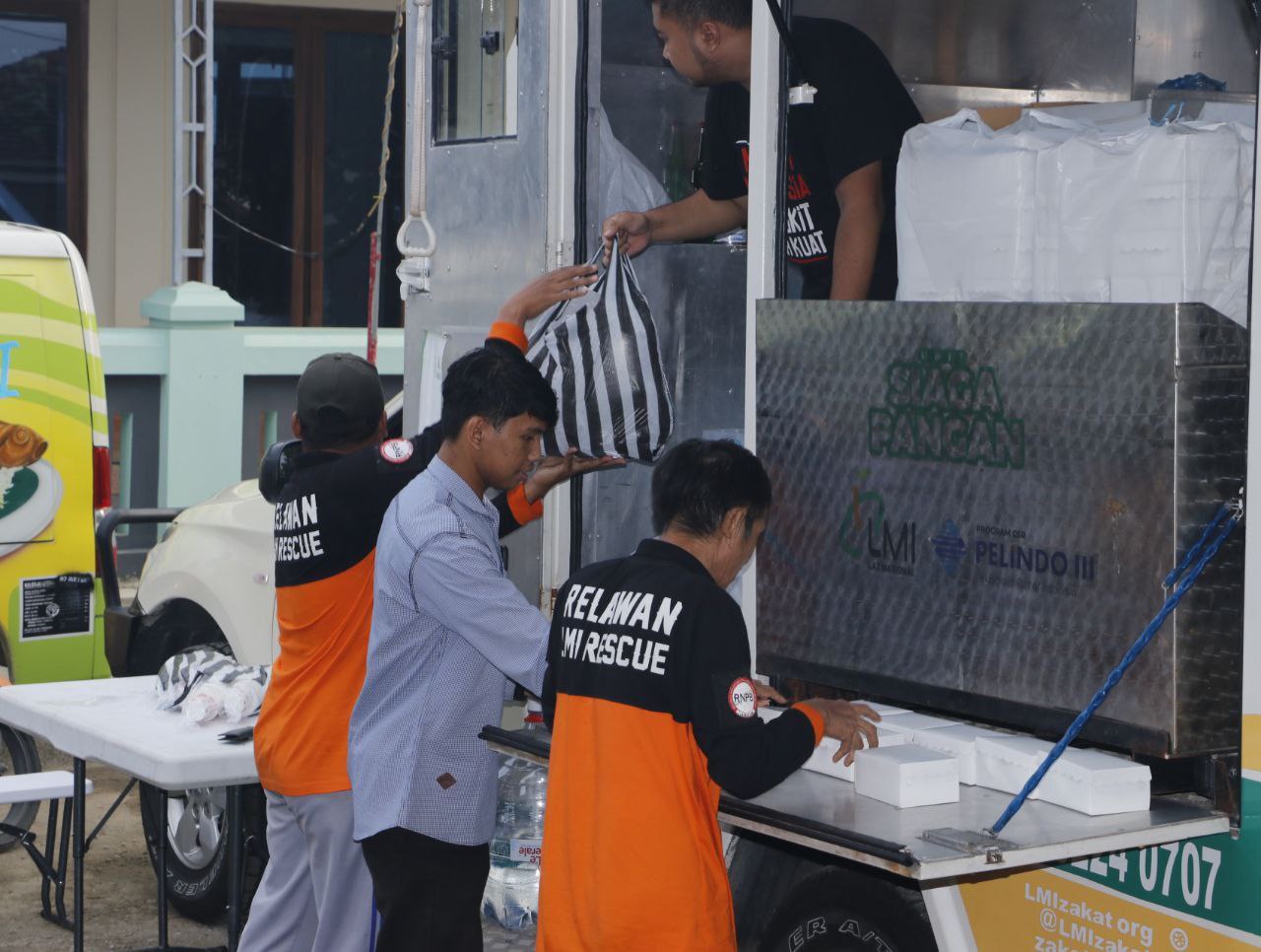 Jadilah Relawan Peduli Lingkungan